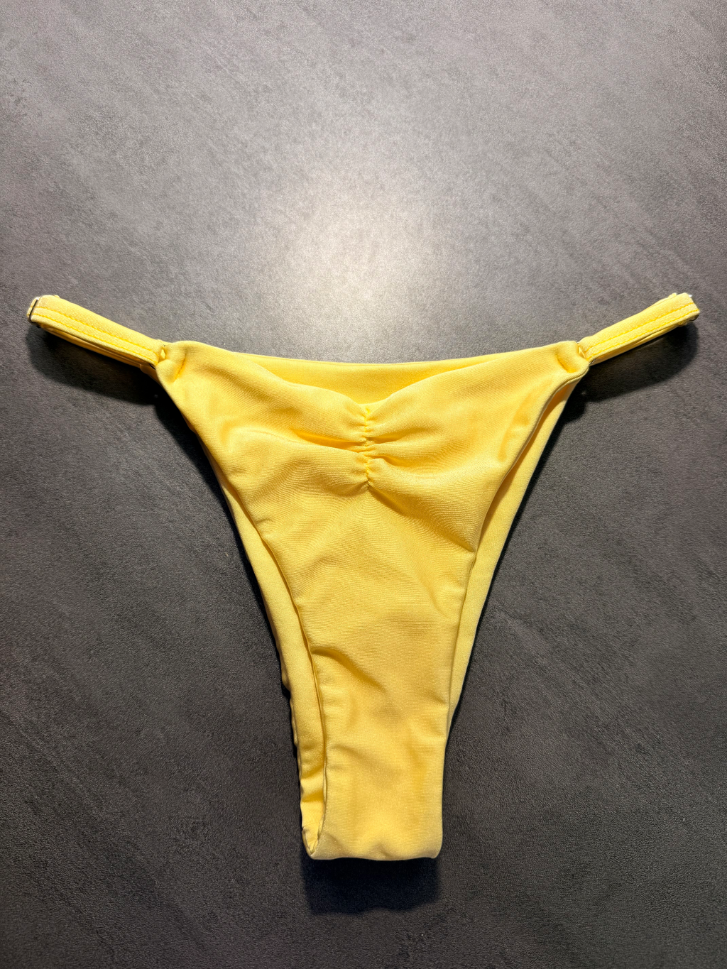 Âmbar Yellow - Bottom - foto 4