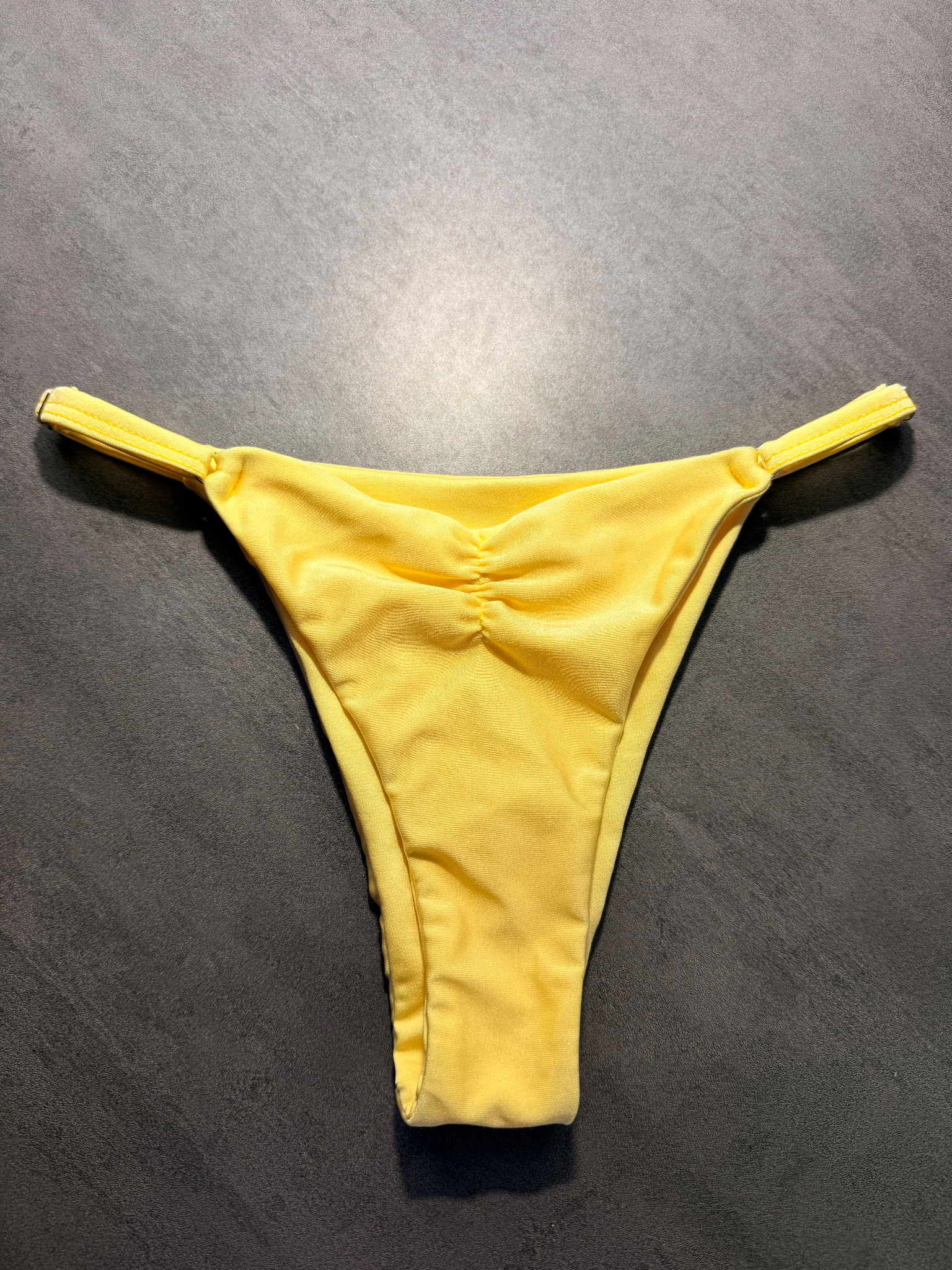 Âmbar Yellow - Bottom - foto 4